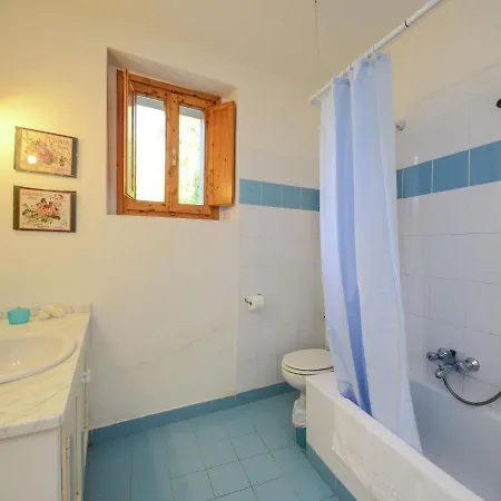 With Swimming Pool And Panoramic View Of The Apennines Villa